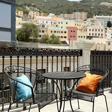 Master Penthouse Double Room Ensuite With Private Terrace - Grand Central House Gibraltar Buitenkant foto