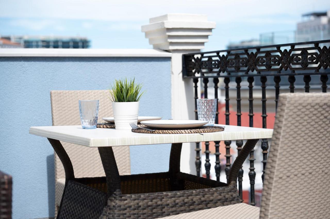Master Penthouse Double Room Ensuite With Private Terrace - Grand Central House Gibraltar Buitenkant foto